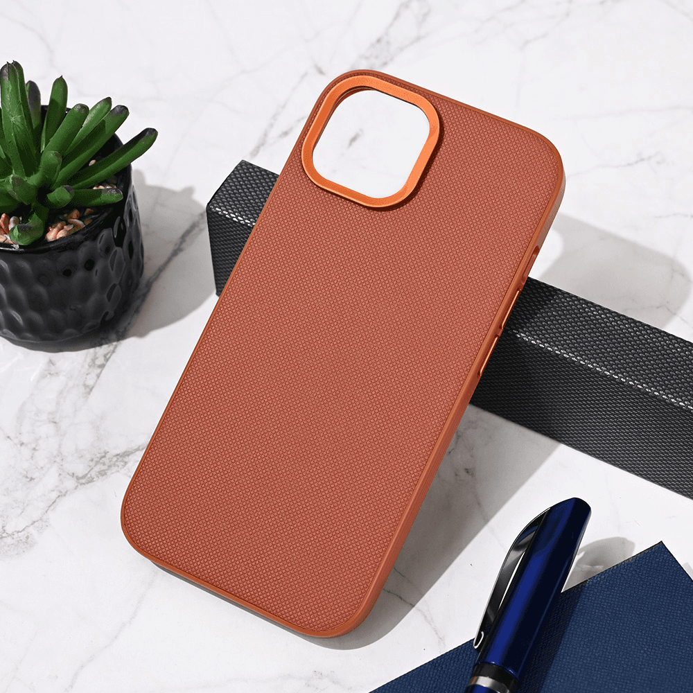 Torbica Urban Case za Iphone 15 6.1 Braon
