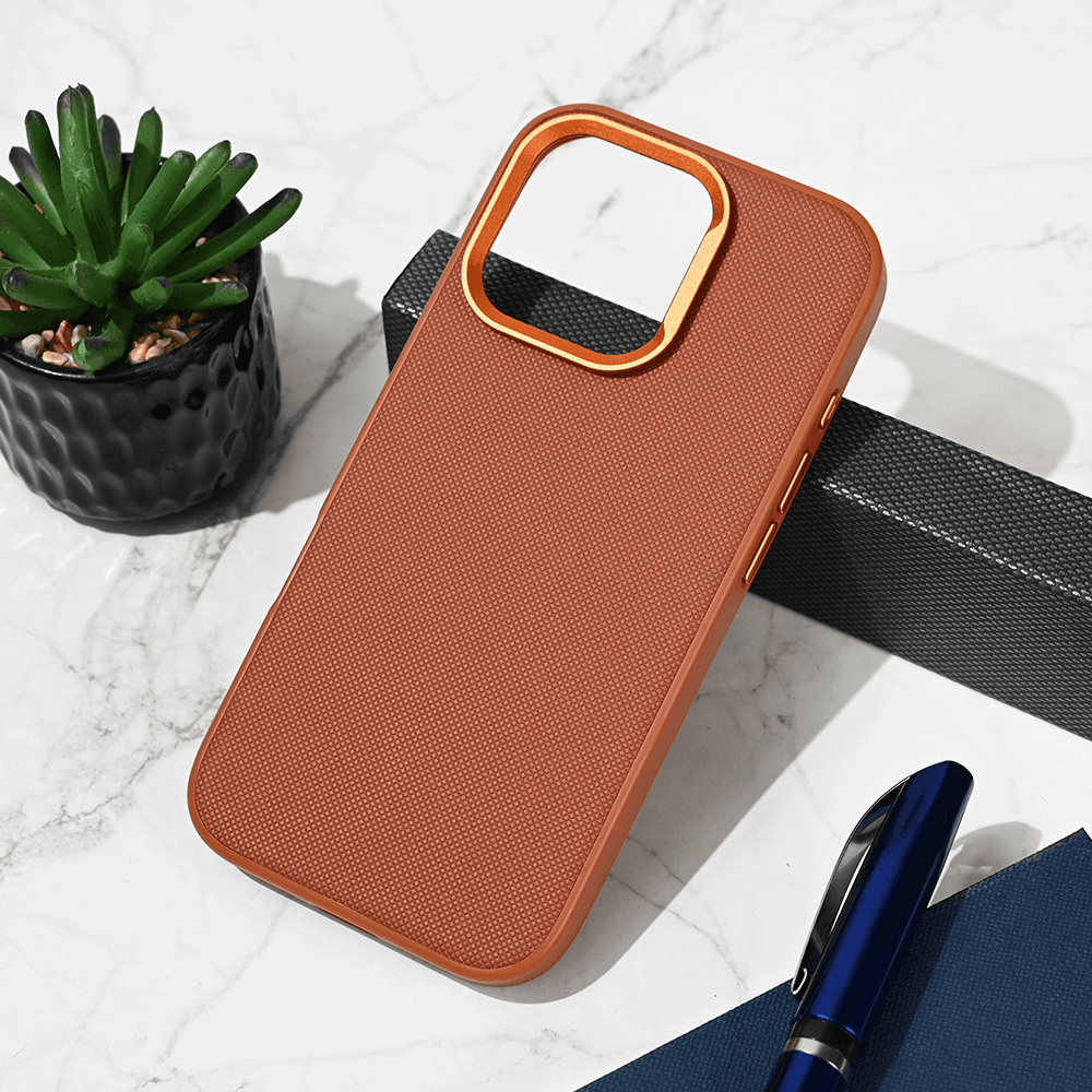 Torbica Urban Case za Iphone 16 Pro 6.3 Braon